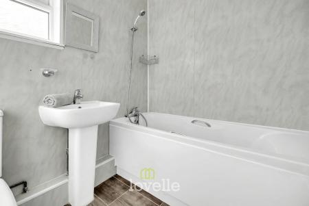 3 bedroom Terraced House for sale in Buttermere Way, Grimsby, DN32