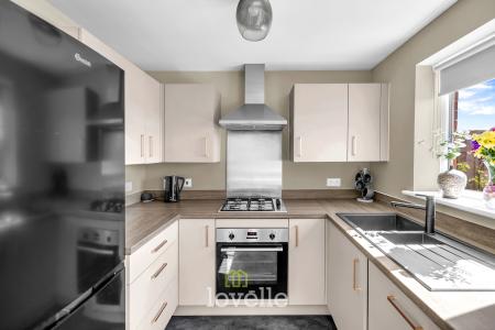 3 bedroom Semi-detached house for sale in Buttercup Way, Scartho Top, Grimsby, DN33