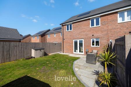 3 bedroom Semi-detached house for sale in Buttercup Way, Scartho Top, Grimsby, DN33