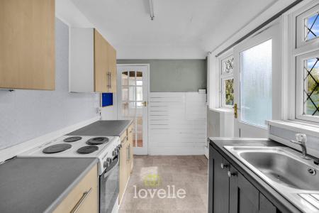 3 bedroom Terraced House for sale in Chelmsford Avenue, Grimsby, DN34