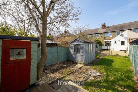 3 bedroom Terraced House for sale in Chelmsford Avenue, Grimsby, DN34