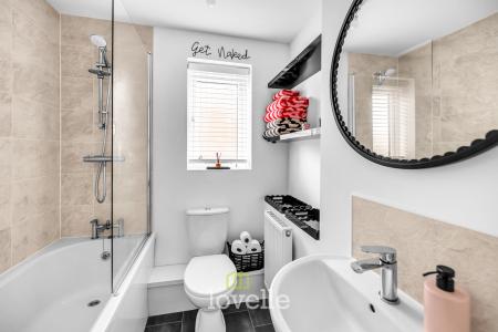 2 bedroom Semi-detached house for sale in Alexandra Close, Grimsby, DN31