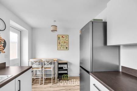 2 bedroom Semi-detached house for sale in Alexandra Close, Grimsby, DN31