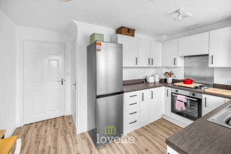 2 bedroom Semi-detached house for sale in Alexandra Close, Grimsby, DN31