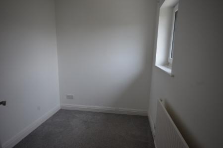 3 bedroom Semi-detached house to let in Collingwood Crescent, Laceby Acres, Grimsby, DN34