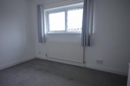 3 bedroom Semi-detached house to let in Collingwood Crescent, Laceby Acres, Grimsby, DN34