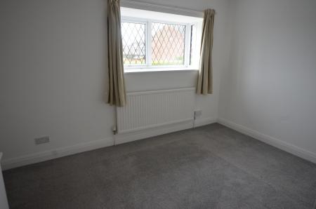 3 bedroom Semi-detached house to let in Collingwood Crescent, Laceby Acres, Grimsby, DN34