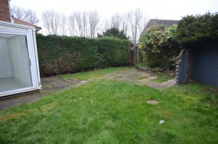 3 bedroom Semi-detached house to let in Collingwood Crescent, Laceby Acres, Grimsby, DN34