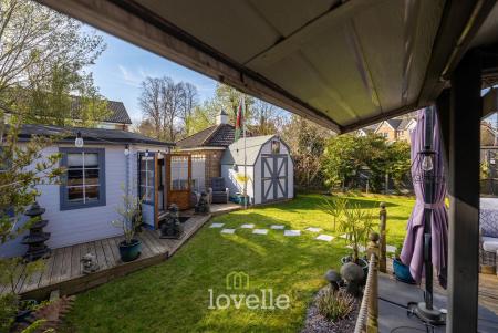 4 bedroom Detached house for sale in Cowslip Court, Healing, DN41