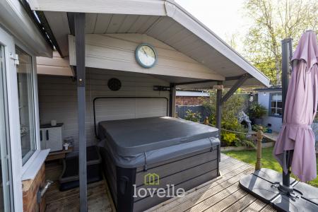 4 bedroom Detached house for sale in Cowslip Court, Healing, DN41