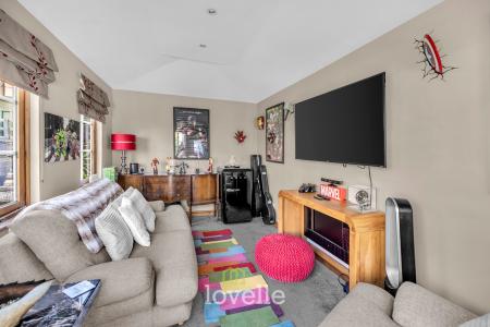 4 bedroom Detached house for sale in Cowslip Court, Healing, DN41