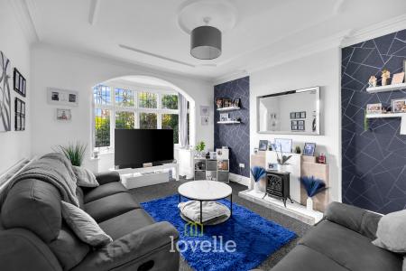 4 bedroom Detached house for sale in Weelsby Road, Grimsby, DN32