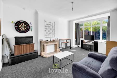 4 bedroom Detached house for sale in Weelsby Road, Grimsby, DN32