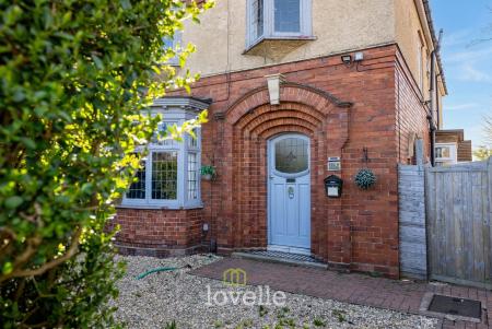 4 bedroom Detached house for sale in Weelsby Road, Grimsby, DN32