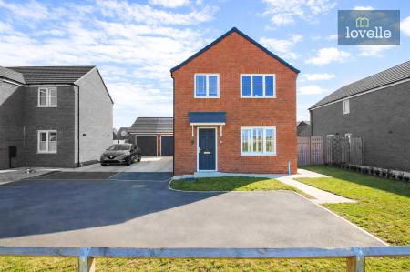 4 bedroom Detached house for sale in Tuxworth Way, Louth, LN11