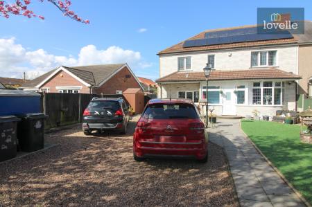 4 bedroom Semi-detached house for sale in Conisholme Road, North Somercotes, LN11