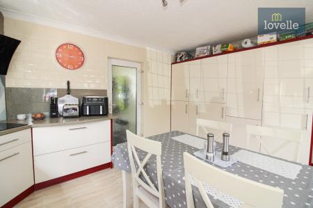 4 bedroom Semi-detached house for sale in Conisholme Road, North Somercotes, LN11