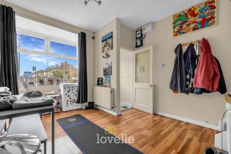 2 bedroom Terraced House for sale in Ladysmith Road, Grimsby, DN32