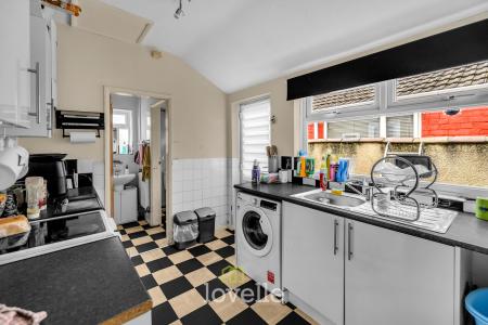 2 bedroom Terraced House for sale in Ladysmith Road, Grimsby, DN32