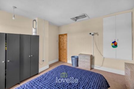 2 bedroom Terraced House for sale in Ladysmith Road, Grimsby, DN32