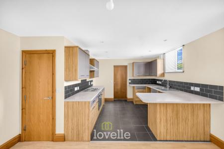 3 bedroom Semi-detached house for sale in Chapel Road, Habrough, DN40