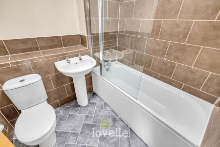 3 bedroom Semi-detached house for sale in Chapel Road, Habrough, DN40