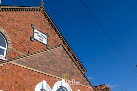 3 bedroom Semi-detached house for sale in Chapel Road, Habrough, DN40