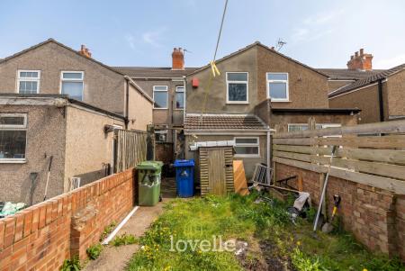 2 bedroom Terraced House for sale in Haycroft Street, Grimsby, DN31