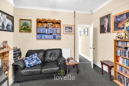 2 bedroom Terraced House for sale in Haycroft Street, Grimsby, DN31