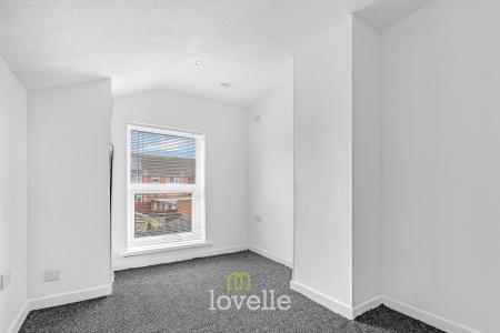 3 bedroom Terraced House for sale in Edward Street, Grimsby, DN32