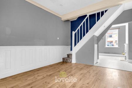 3 bedroom Terraced House for sale in Edward Street, Grimsby, DN32