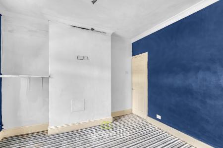 3 bedroom Terraced House for sale in Edward Street, Grimsby, DN32