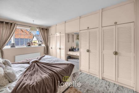 4 bedroom Semi-detached house for sale in Caistor Road, Laceby, DN37