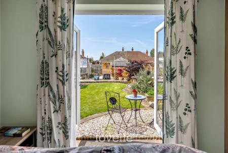 3 bedroom Semi-detached bungalow for sale in Eastbourne Way, Scartho, Grimsby, DN33