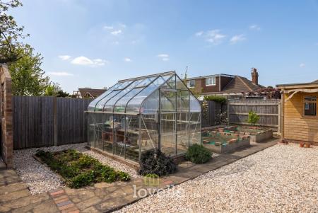 3 bedroom Semi-detached bungalow for sale in Eastbourne Way, Scartho, Grimsby, DN33