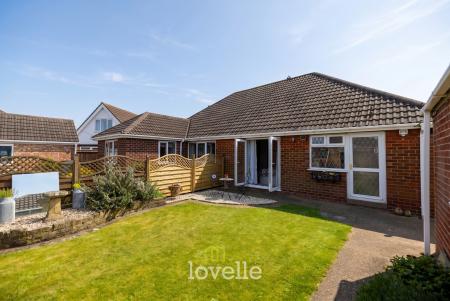 3 bedroom Semi-detached bungalow for sale in Eastbourne Way, Scartho, Grimsby, DN33