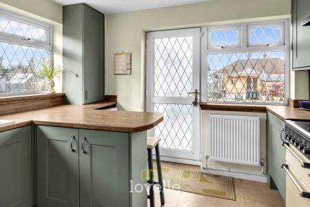 3 bedroom Semi-detached bungalow for sale in Eastbourne Way, Scartho, Grimsby, DN33