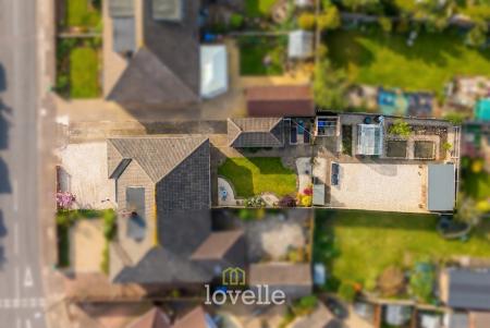 3 bedroom Semi-detached bungalow for sale in Eastbourne Way, Scartho, Grimsby, DN33