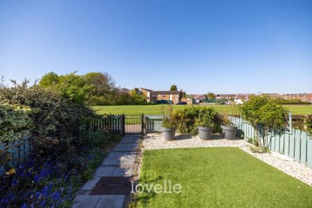 3 bedroom Terraced House for sale in Binbrook Way, Willows, Grimsby, DN37