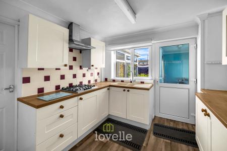 3 bedroom Terraced House for sale in Binbrook Way, Willows, Grimsby, DN37