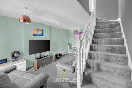 2 bedroom Semi-detached house for sale in Foxglove Gardens, Grimsby, DN34