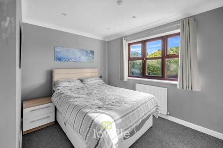 2 bedroom Semi-detached house for sale in Foxglove Gardens, Grimsby, DN34