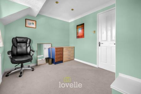 2 bedroom Semi-detached house for sale in Foxglove Gardens, Grimsby, DN34