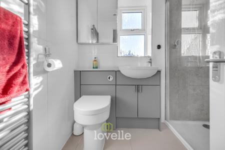 2 bedroom Semi-detached house for sale in Foxglove Gardens, Grimsby, DN34