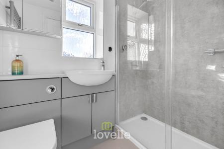 2 bedroom Semi-detached house for sale in Foxglove Gardens, Grimsby, DN34