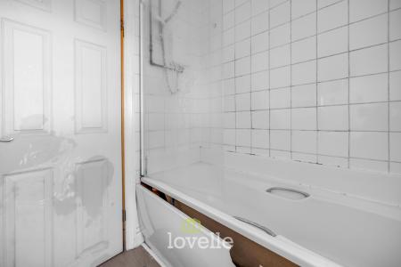 3 bedroom Terraced House for sale in Torrington Street, Grimsby, DN32