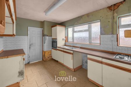 3 bedroom Terraced House for sale in Torrington Street, Grimsby, DN32