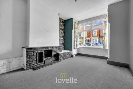 3 bedroom Terraced House for sale in Torrington Street, Grimsby, DN32