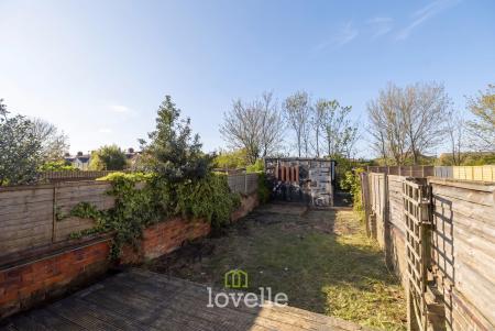 3 bedroom Terraced House for sale in Torrington Street, Grimsby, DN32