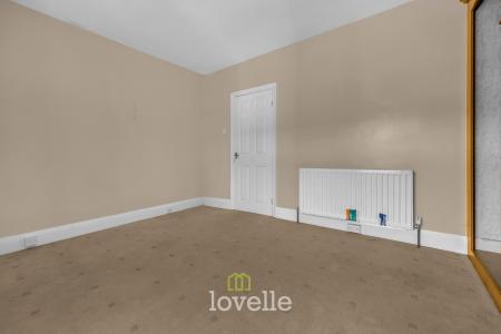 3 bedroom Terraced House for sale in Torrington Street, Grimsby, DN32